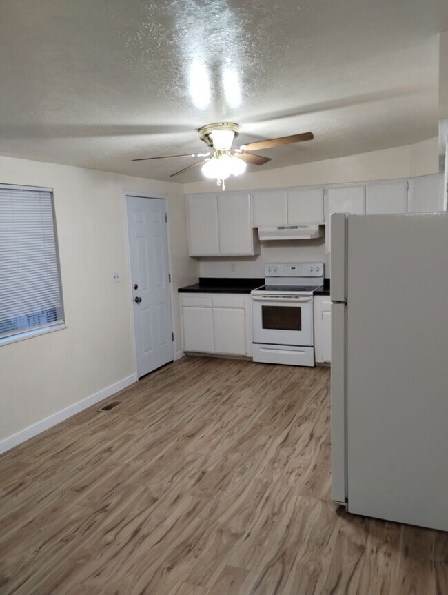 Photo - 3193 Meadowlark Dr Unidad Upstairs