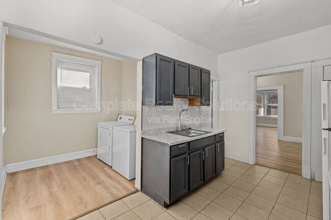 Photo - 4102 California Ave Unidad 2s