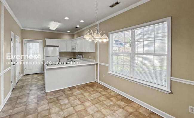 Photo - 505 Spears Ave