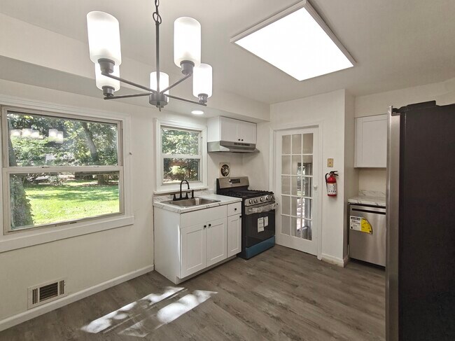 20 N New Prospect Rd