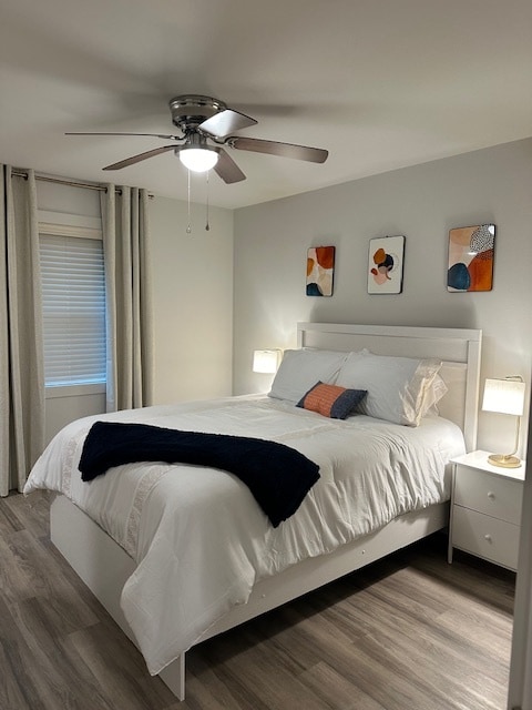 Bedroom 2 (large enough for queen size bed)