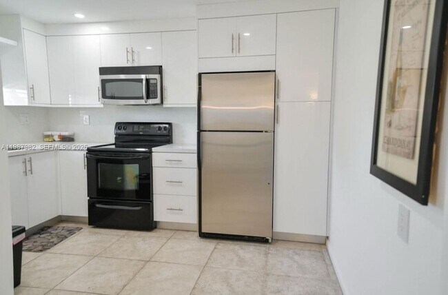 8901 S Hollybrook Blvd Unit 206