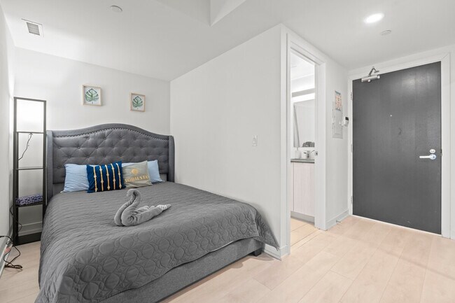 Photo - 535 Yonge St Unit ID1345834P