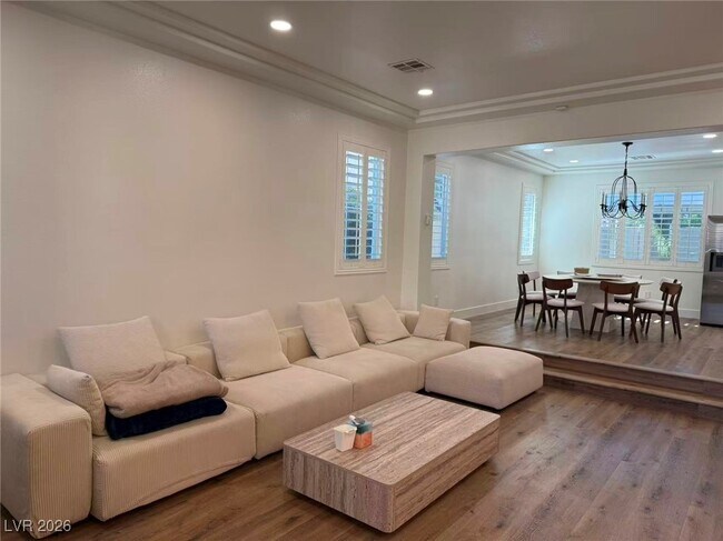 Photo - 605 Runbridge St