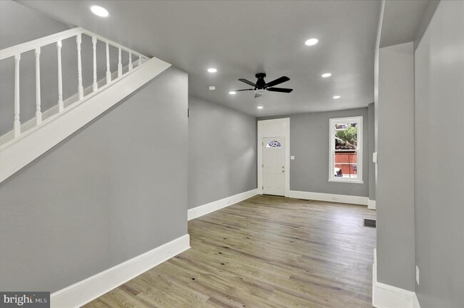 Photo - 734 Franklin St