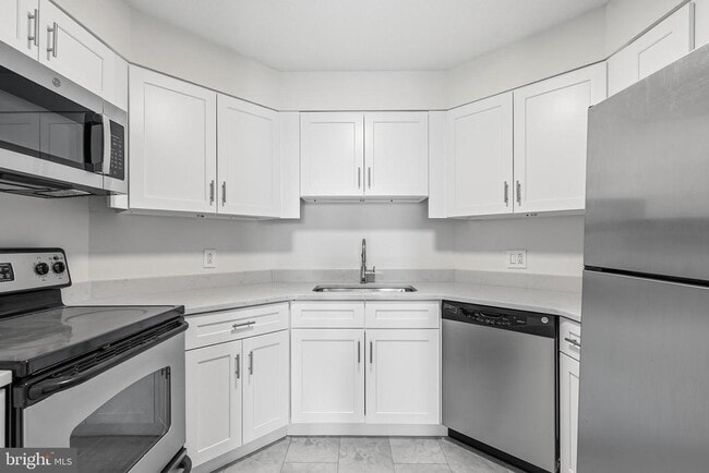 Photo - 2020 Walnut St Unit 29D