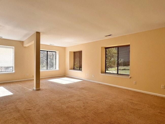 Photo - Close to UVA & Downtown-Don't miss this Mi...