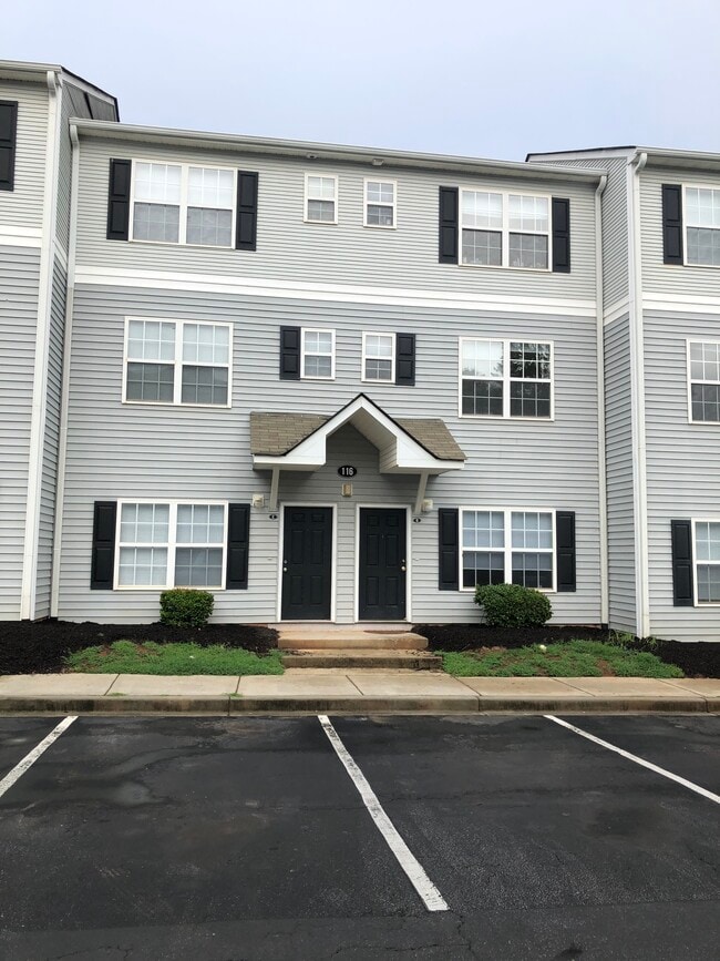 Building Photo - 116 University Village Dr Rental
