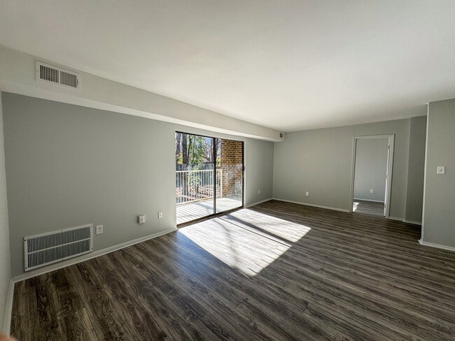 Photo - 1287 Schaub Dr