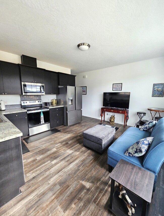 Photo - 203 Maven Wy