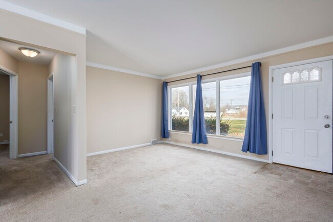 Photo - 8620 Milan-Oakville Rd