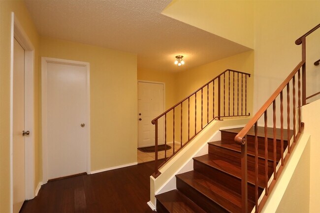 Photo - 6430 Kentwick Dr