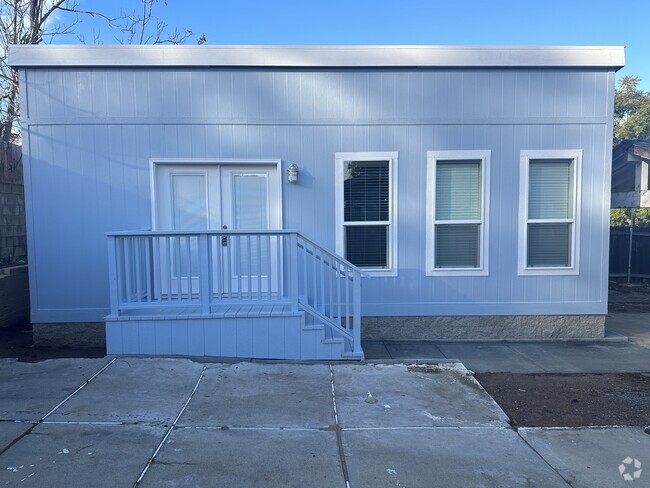 Building Photo - 953 E 4th Ave Rental