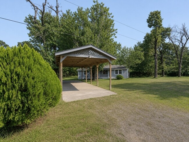 Photo - 227 Live Oak Ln