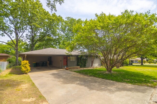 Building Photo - 6304 Ridgecrest Dr Rental