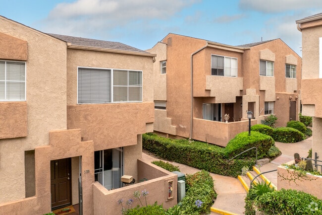 Elan Playa Mar Apartment Homes