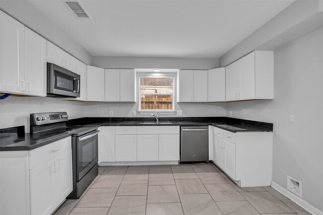 Photo - 4407 Hickory Grove Dr