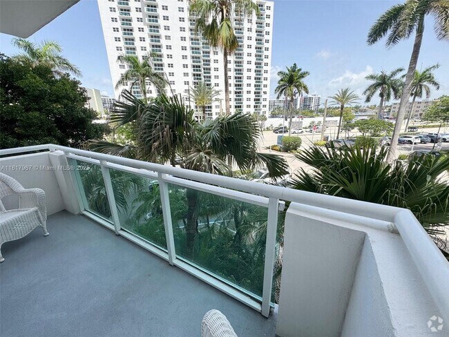 Building Photo - 3001 S Ocean Dr Unit 229 Rental