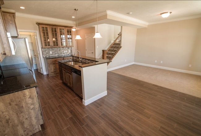 Photo - Italian Villages | 3-Bedroom Villa La Vigne (Unfinished Basement)