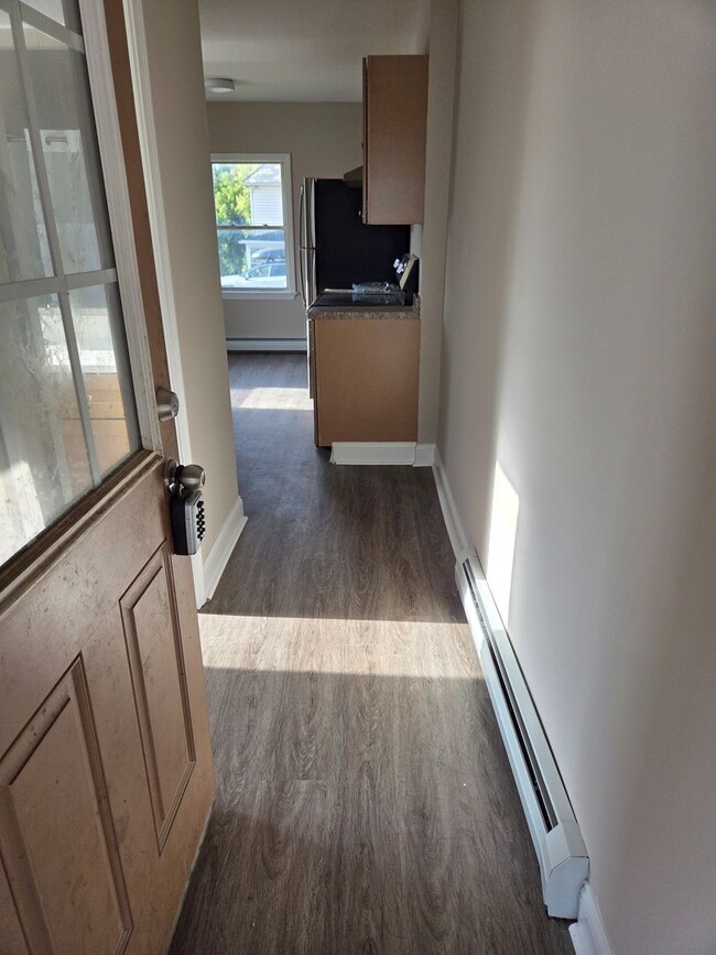 49 E Spring St Unit B