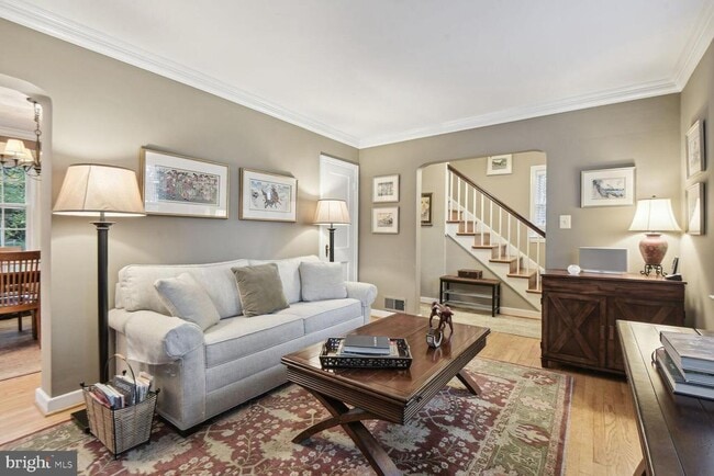 Photo - 900 N Livingston St