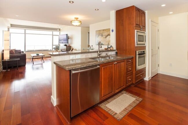 Photo - 700 W E St Unidad 2602 Rental