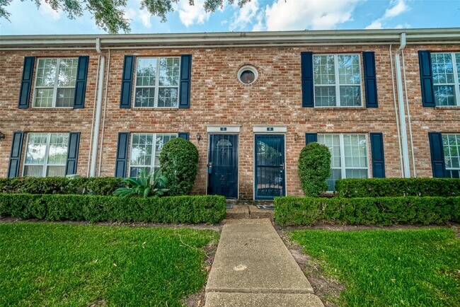Building Photo - 6410 Del Monte Dr Unit 5