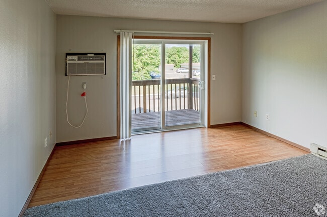 2BR, 1.5BA - Suite Liv'n - Marshall