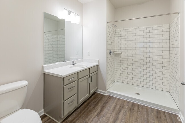 1 BR, 1 BA - 722 SF