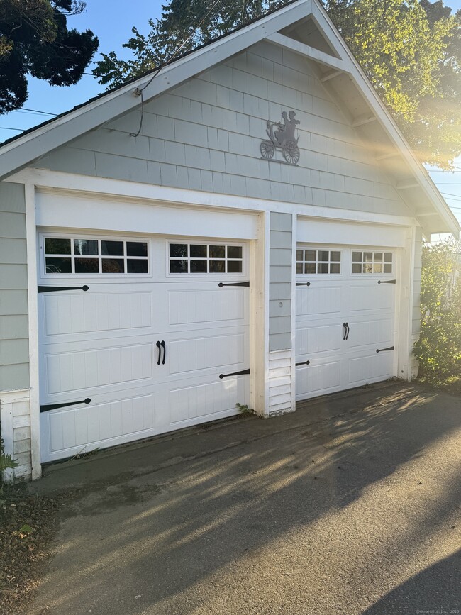 Photo - 74 Uncas Rd