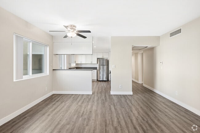 3BR, 2BA - 1850SF - Dining Room - Jaclyn Terrace Apartments