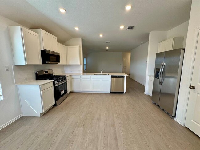 Photo - 1406 Roaming Oak Bnd