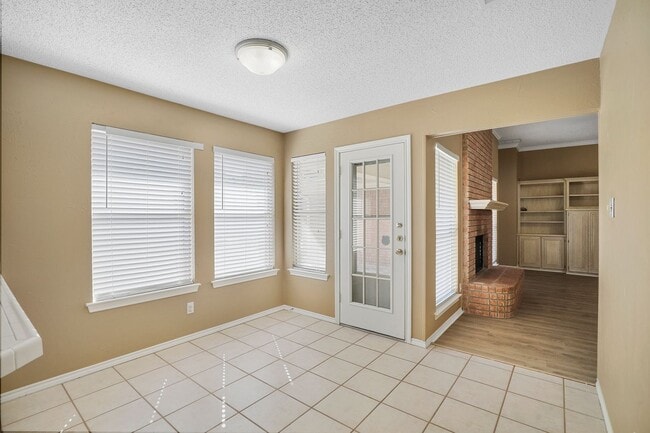 Photo - 3040 Flamingo Cir