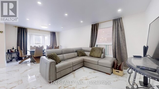 Photo - 311 Conley St