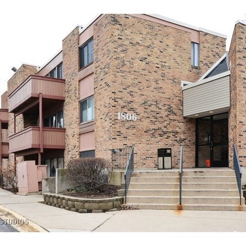 Building Photo - 1806 Hemlock Pl Unit 210 Rental