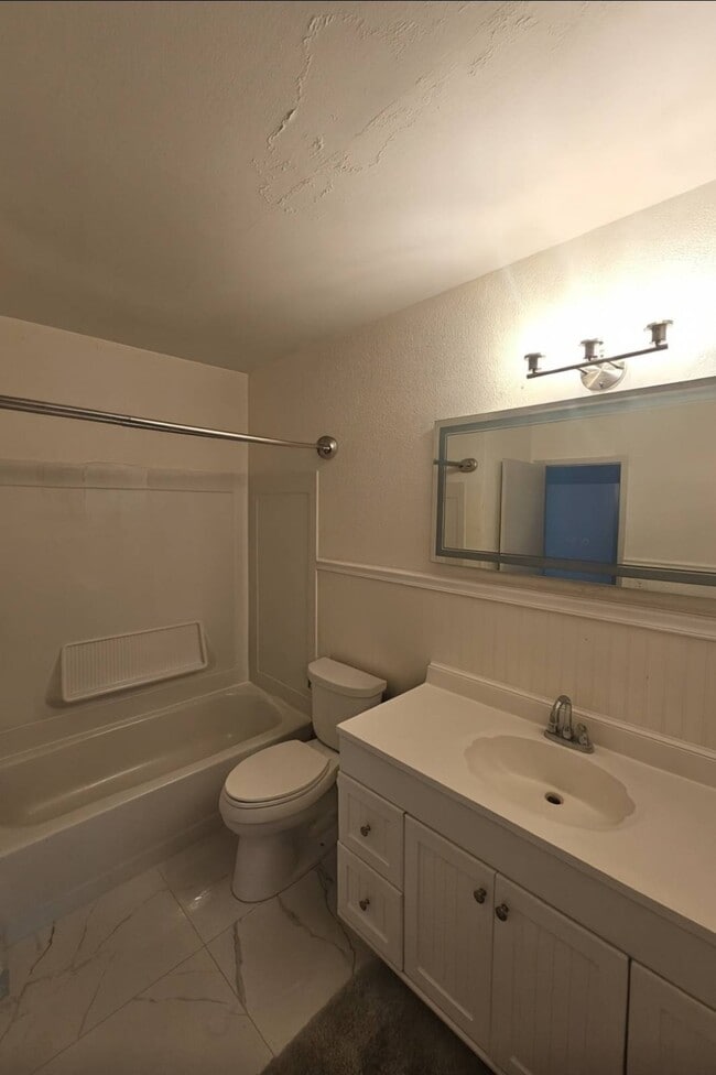 Photo - 2030 SW 23rd Ave
