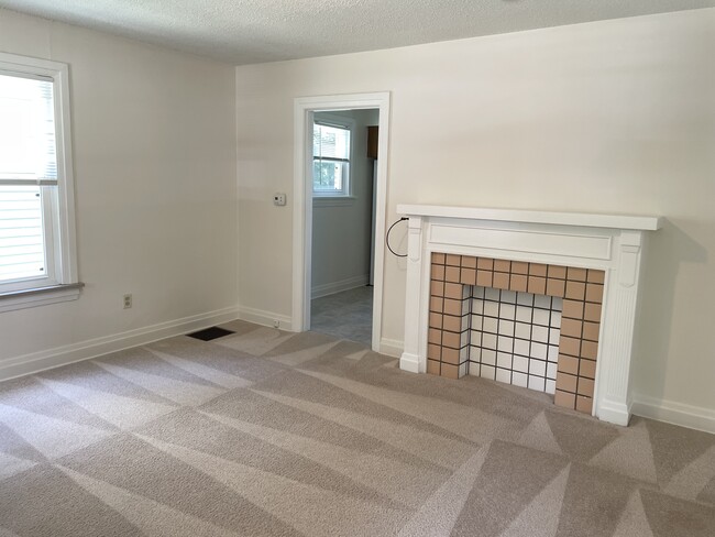 Photo - 615 Shenley Dr