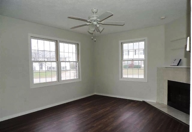 Photo - 707 Golfcrest Rd N