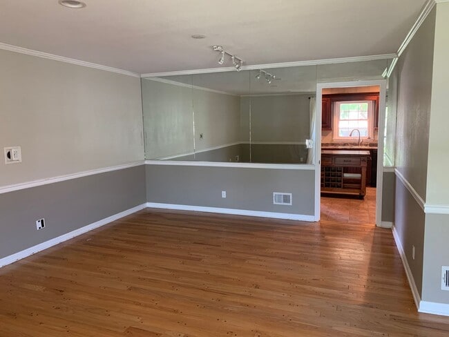 Building Photo - 1991 Idlewood Dr