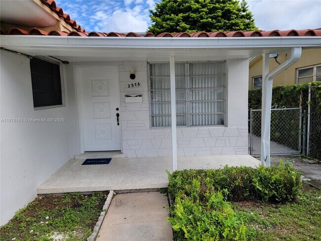Building Photo - 3375 SW 28th St Unit 3375 Rental