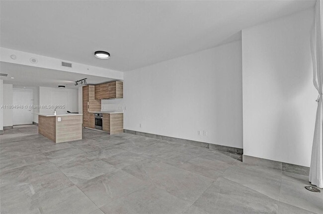 Photo - 650 NE 32nd St Unit 4102