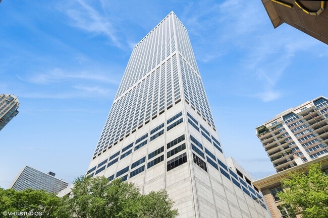 Building Photo - 180 E Pearson St Rental