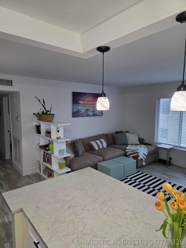 Building Photo - 210 Main Blvd Unit 2d