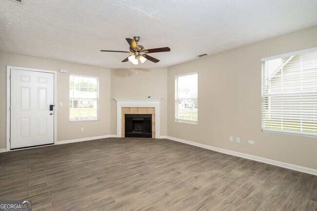 Photo - 5485 Denny Dr