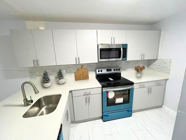 Photo - 10070 NW 6th St Unit 202