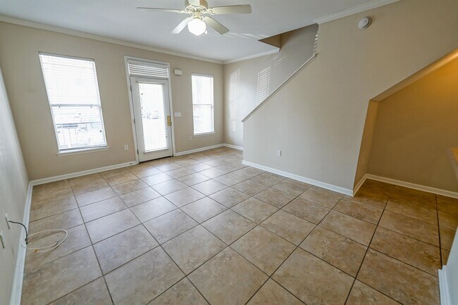 Photo - 2400 Fred Smith Rd Unit 204