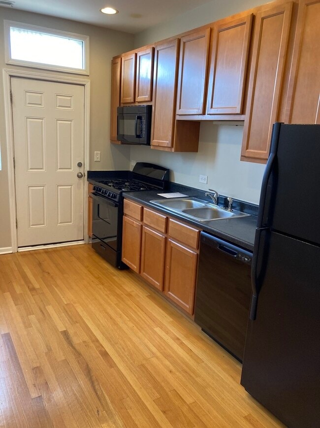 Photo - 4042 S Calumet Ave Unidad 3S