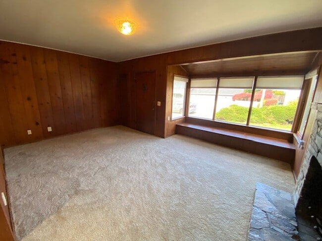 Photo - Beach Tract Cottage!