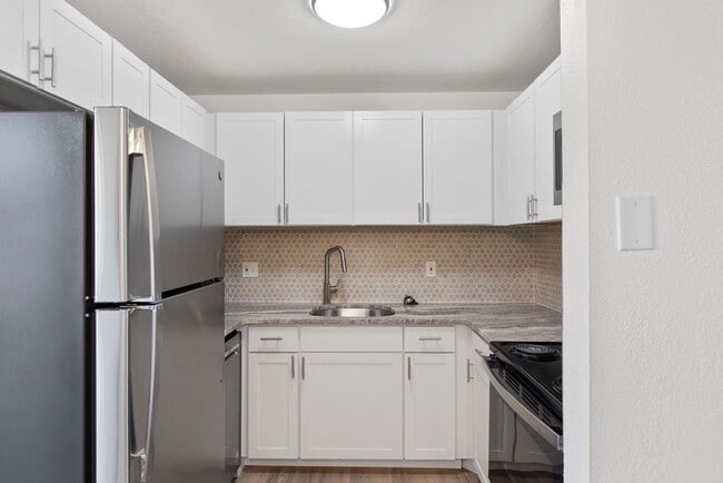 Photo - Students Welcome! Updated 2 Bedroom 1 Bath near Foothills Mall