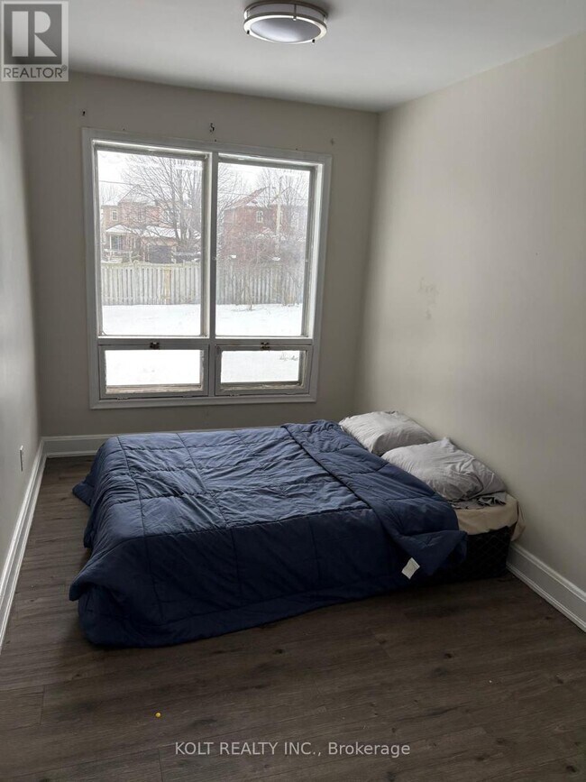 Photo - 12084 Hurontario St